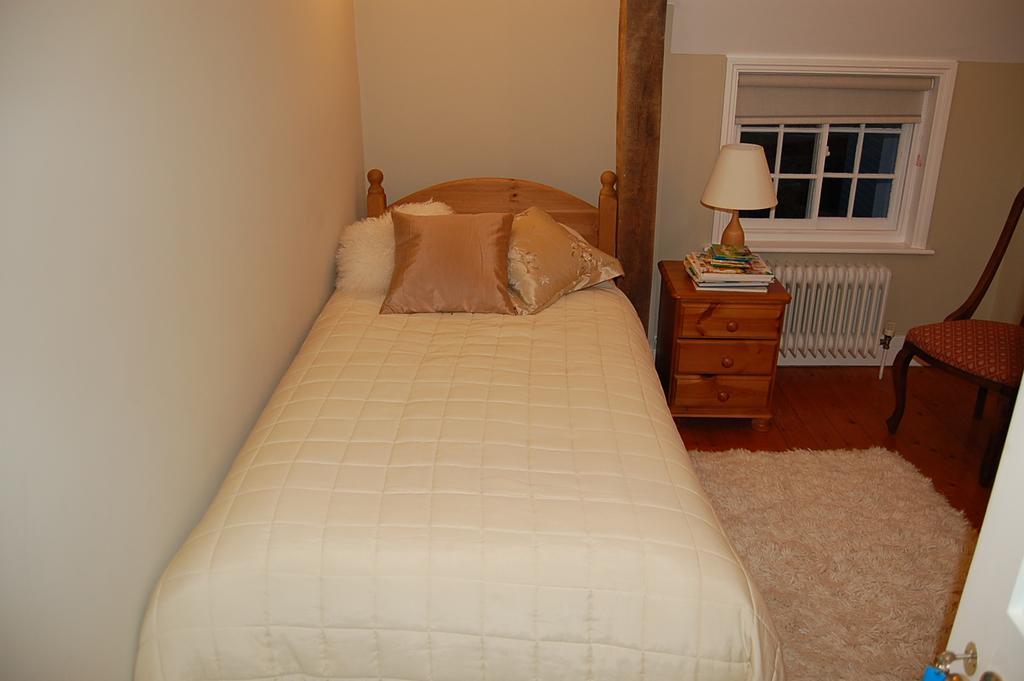 Bed and Breakfast Pickwick House à Stoke by Clare Chambre photo